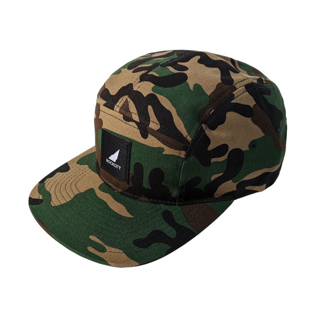 5 panel strapback black on camo