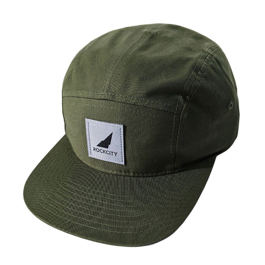 5 panel strapback silver on olive