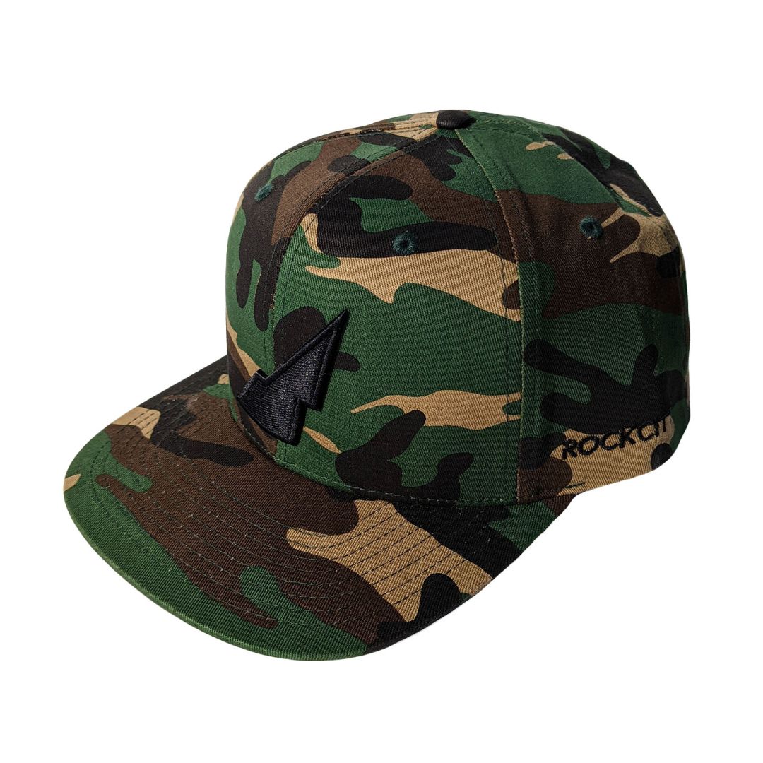 6 panel snapback black on camo embroidery